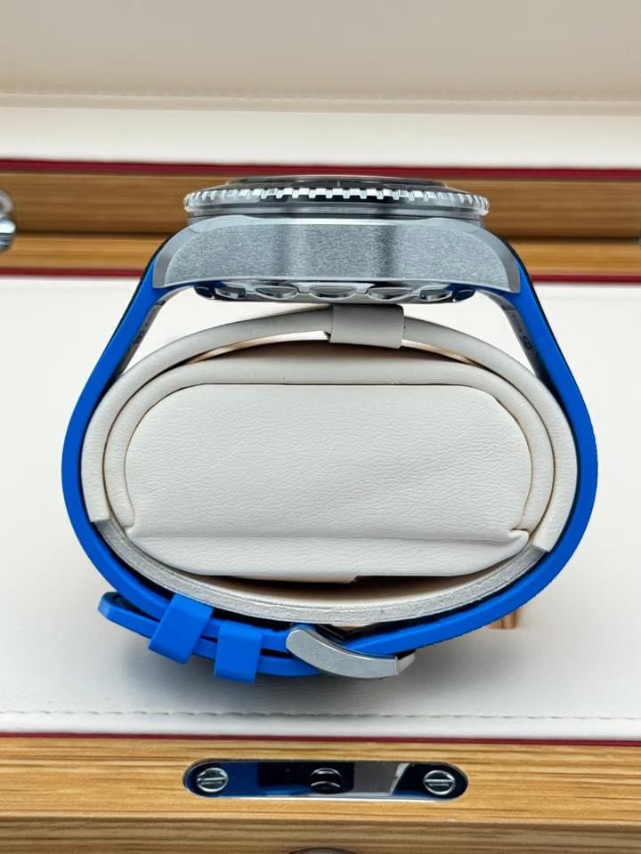 Omega Seamaster Ultra Deep 6000 MPlanet Ocean 6000 M Ultra Deep - 215.32.46.21.03.001 - New