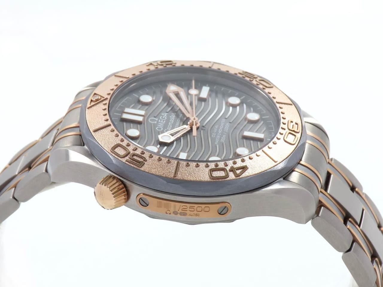 Omega Seamaster Diver 300 MTitanium Tantalum Limited Edition 99% NEW - FULL SET