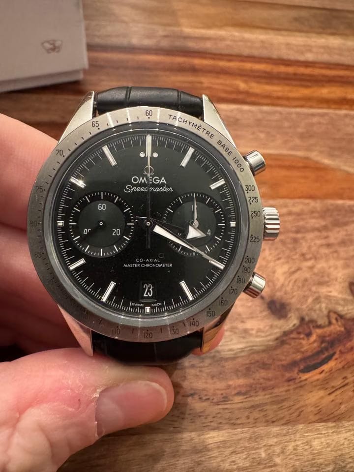 Omega Speedmaster Full Set 2024 – Like New – Green Dial – Extra OEM Strap