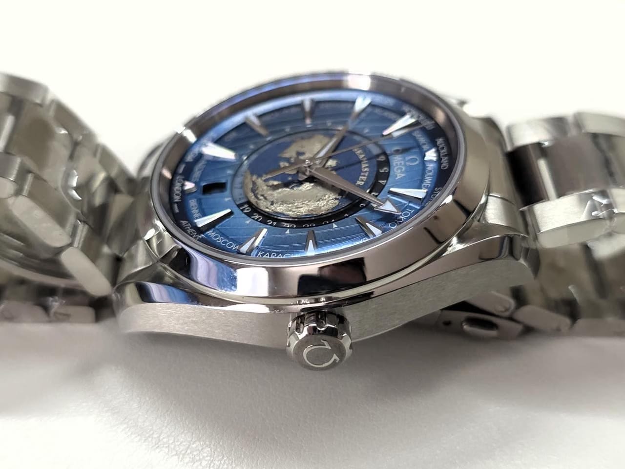 Omega Seamaster Aqua Terra Worldtimer150m Co-axial Master Chronometer Gmt Full Set! New Old Stock!