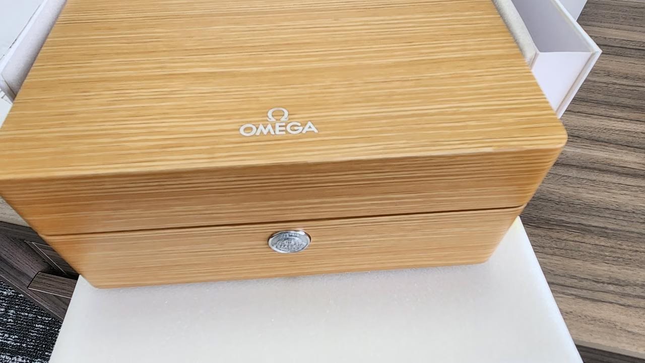 Omega Seamaster Aqua Terra150m Co-axial Master Chronometer Brand new unworn