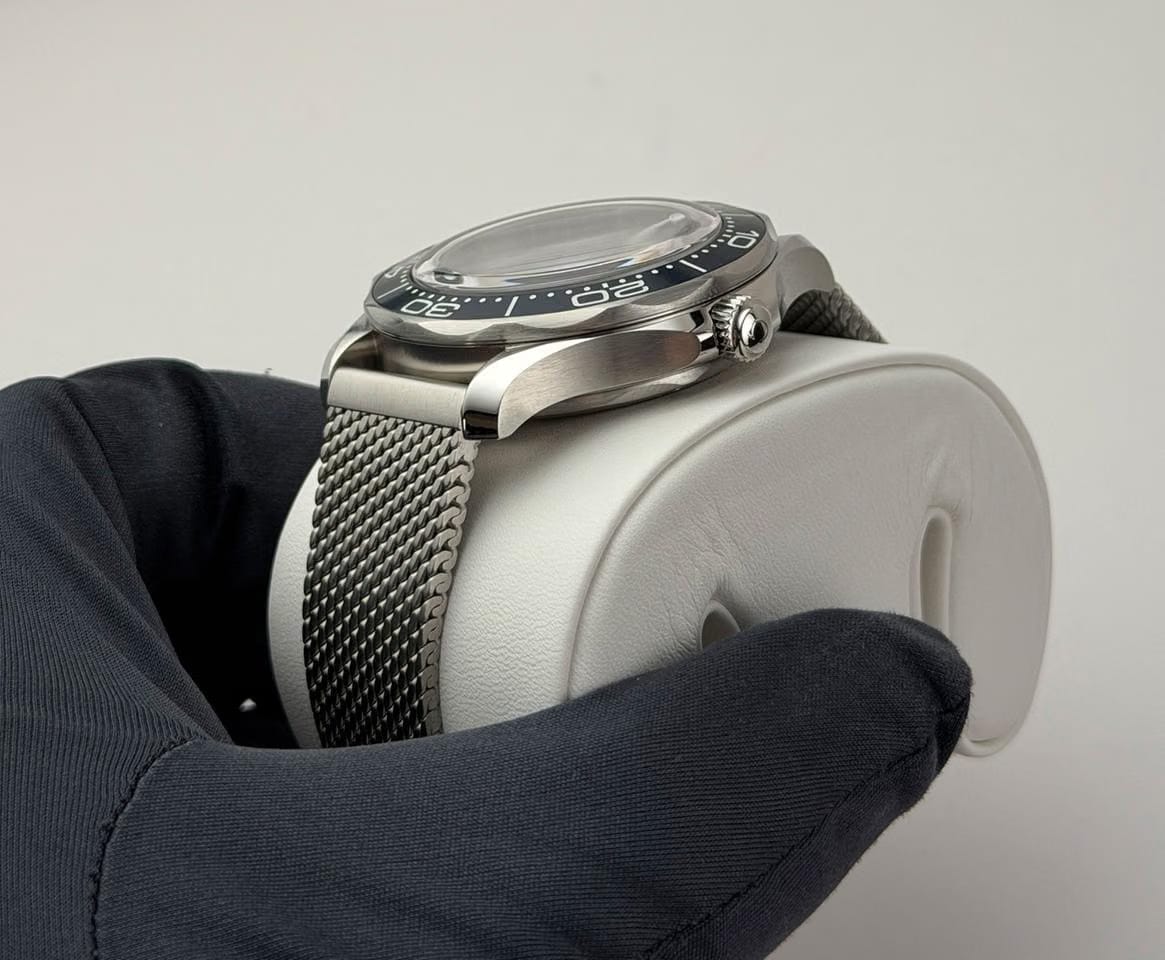 Omega Seamaster Diver 300 M42mm James Bond 007 60th Anniversary