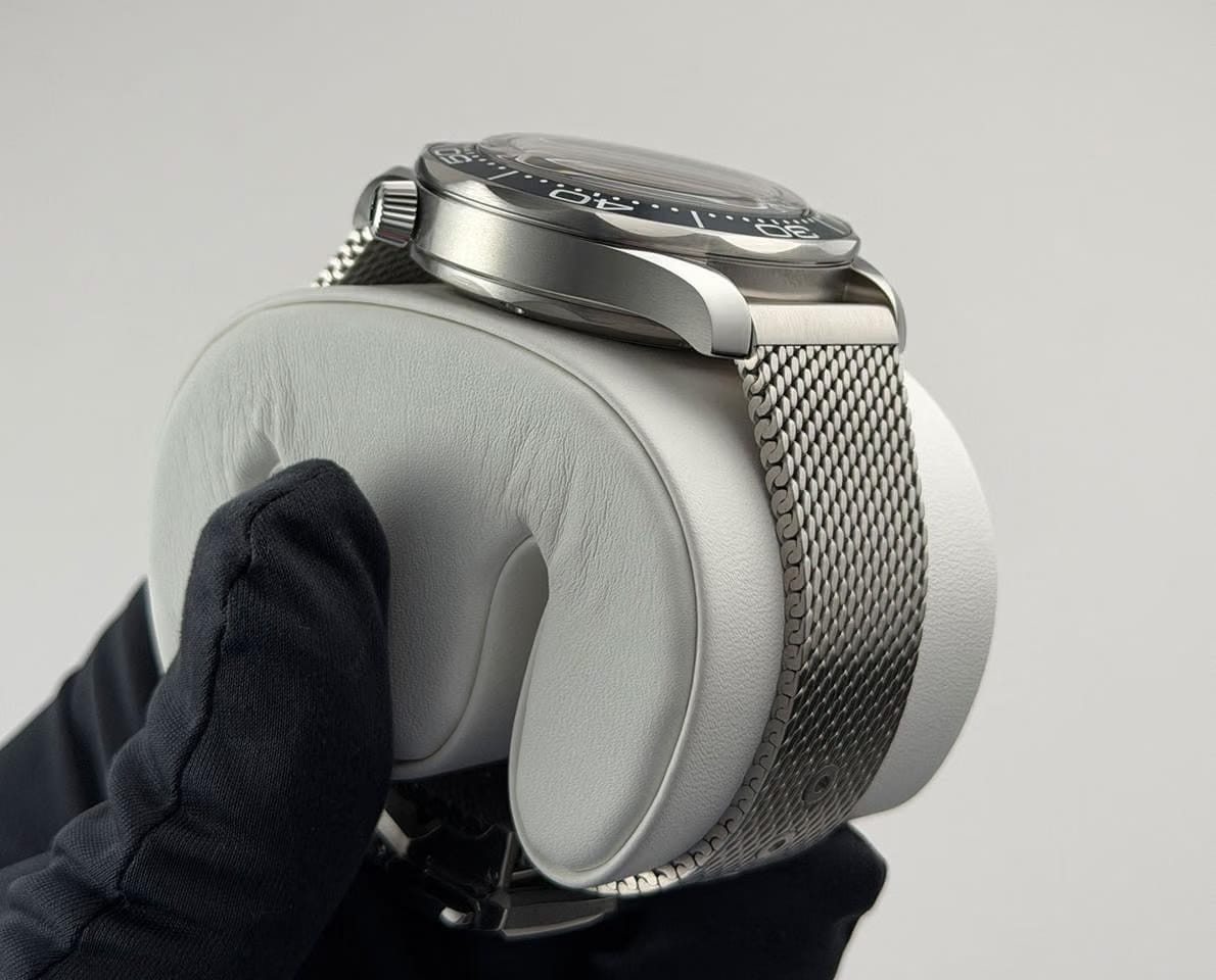 Omega Seamaster Diver 300 M42mm James Bond 007 60th Anniversary