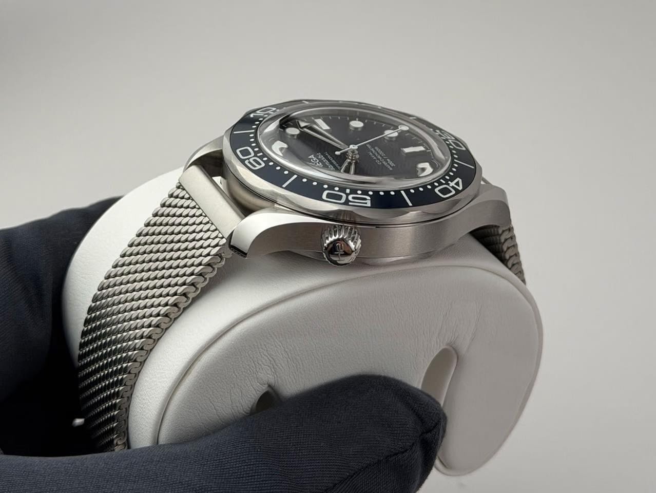 Omega Seamaster Diver 300 M42mm James Bond 007 60th Anniversary