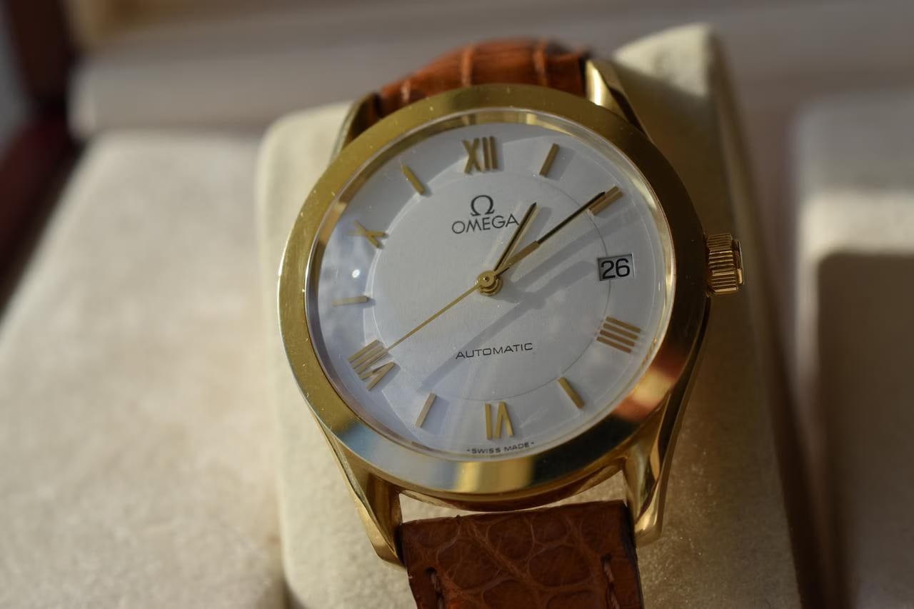 Omega Speedmaster Classic Heritage 18 kt Solid Gold