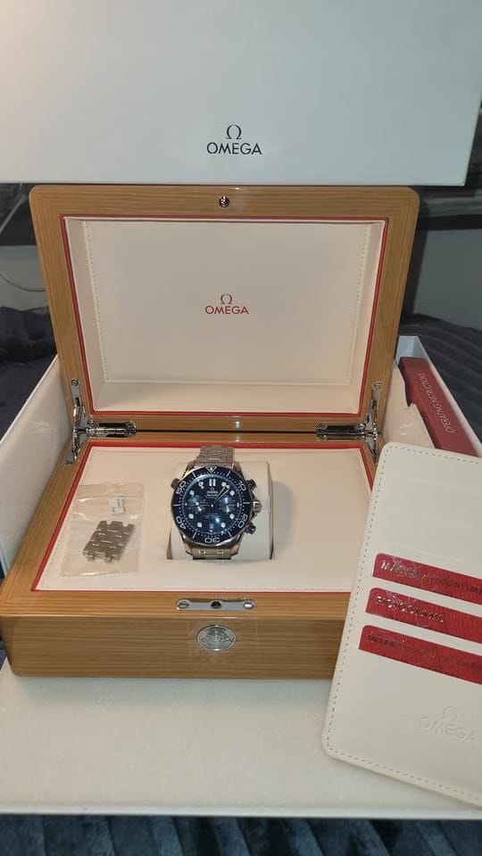 Omega Seamaster Diver 300 Mchronographe co axial master montre neuve set complet.