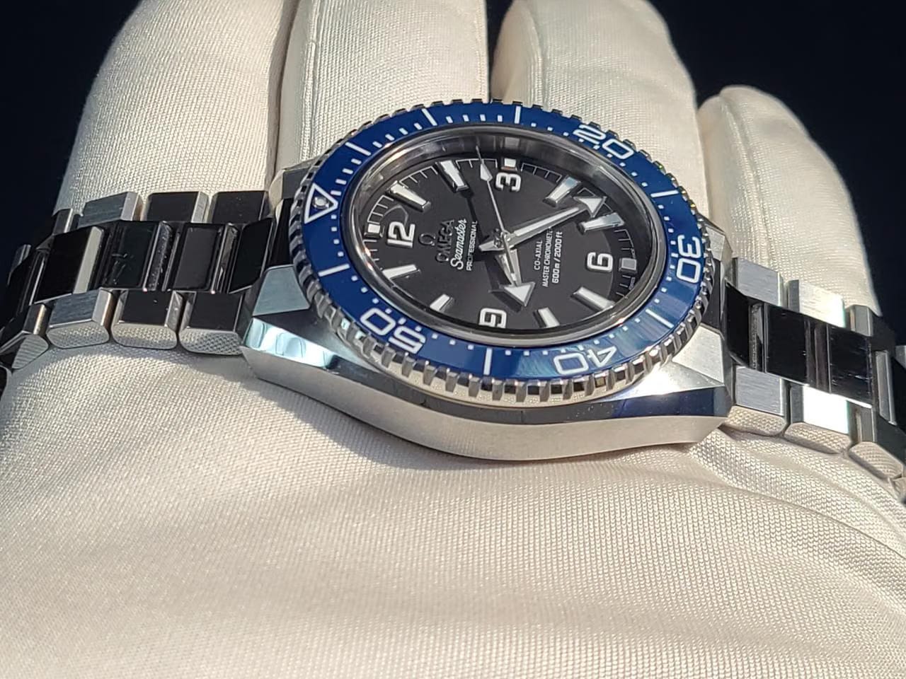 Omega Seamaster Planet Ocean600 M BATMAN Blue Ceramic Bezel Titanium Sea Horse Back Black Matte Dial Master Co-axial CAL 8912 Complete Full Set + White Tag