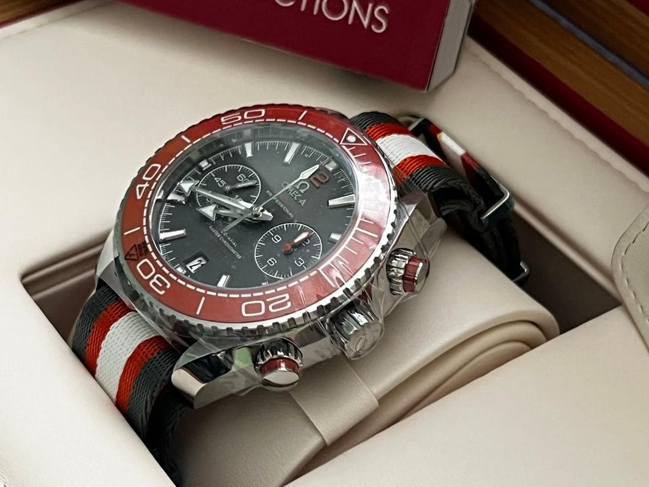 Omega Seamaster Planet Ocean Chronograph600 M 45.5m 215.32.46.51.99.001