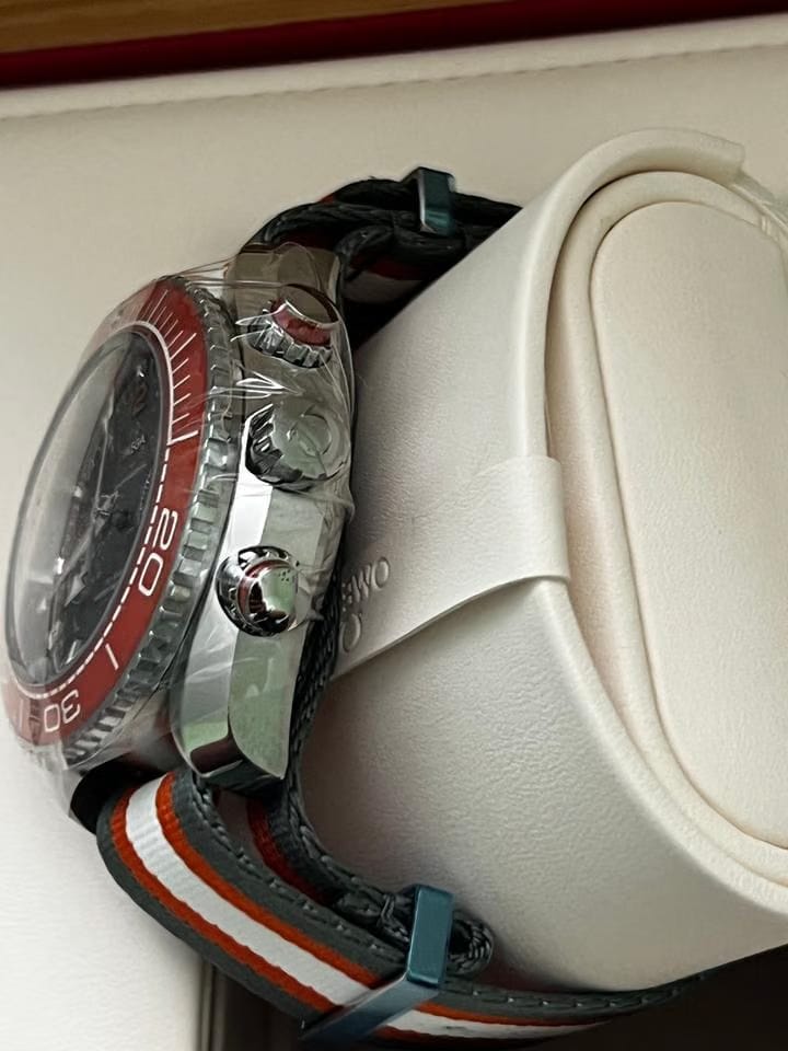 Omega Seamaster Planet Ocean Chronograph600 M 45.5m 215.32.46.51.99.001
