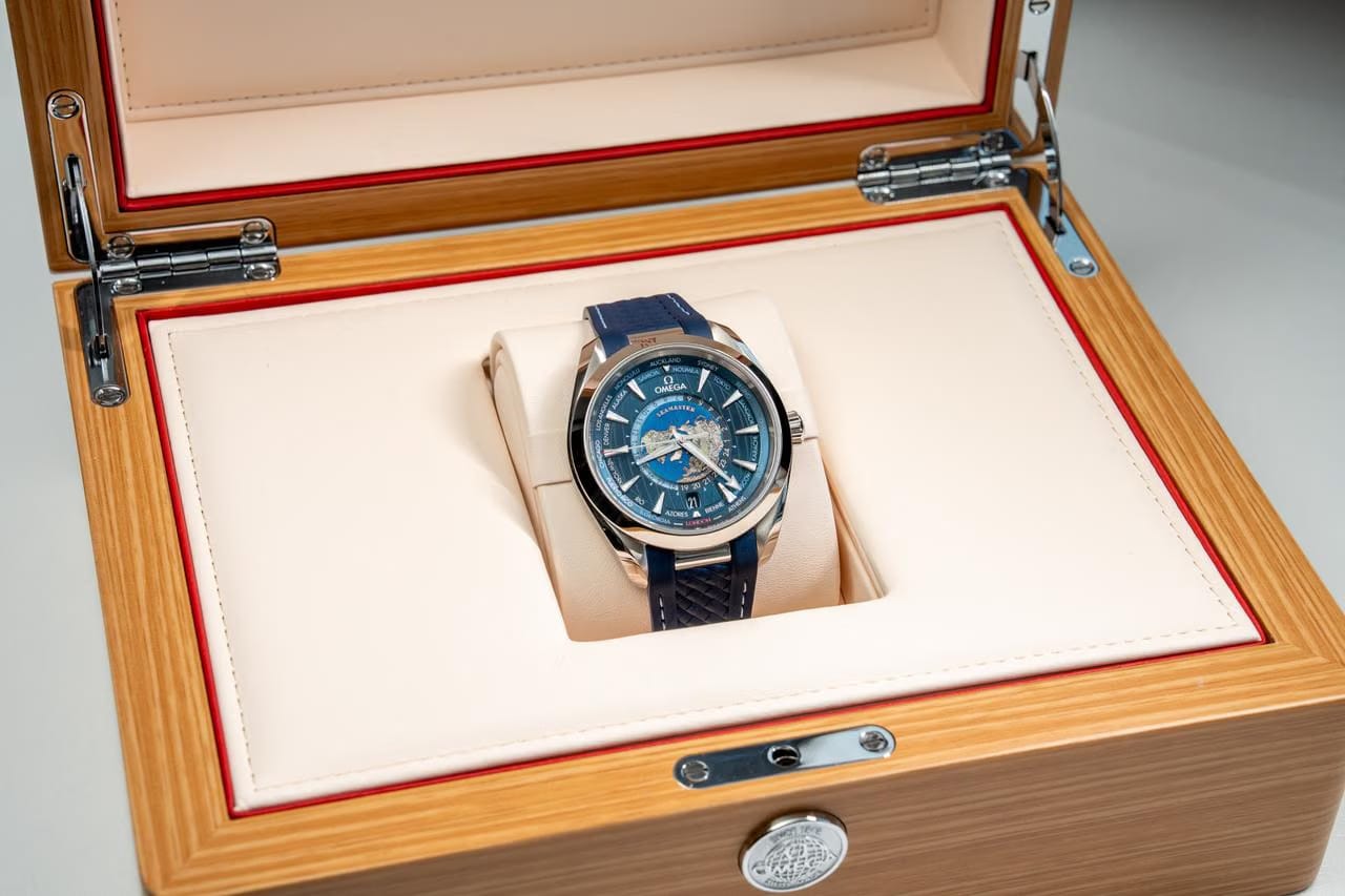 Omega Seamaster Aqua Terra Worldtimer150m Master Chronometer Gmt 150m Master Chronometer GMT (2025 with Full Set)