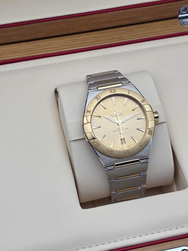 Omega Constellation Chronometer 39mm Ref. 131.20.39.20.08.001 Full set ( unworn watch , box , warranty card )