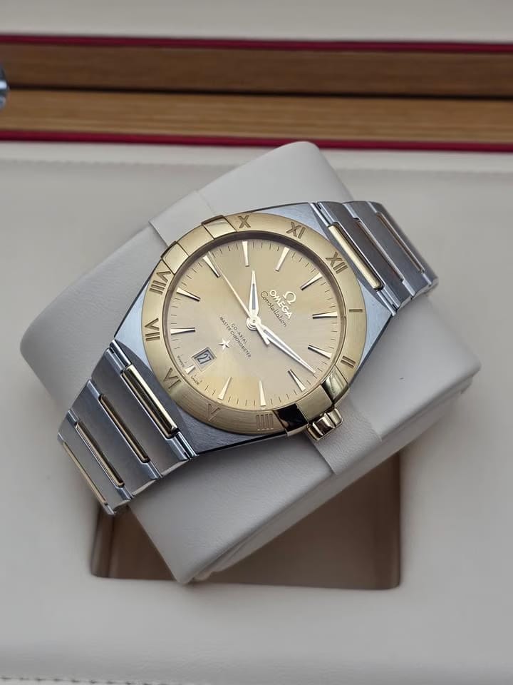 Omega Constellation Chronometer 39mm Ref. 131.20.39.20.08.001 Full set ( unworn watch , box , warranty card )