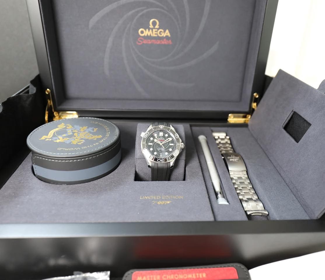 Omega Seamaster Diver 300 MJames Bond Anniversary - Limited Edition - 42mm Unworn - Full Set