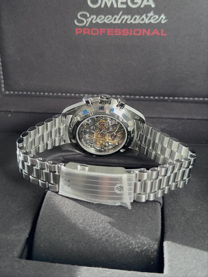 Omega Speedmaster Professional Moonwatch White Dial 42mm steel 310.30.42.50.04.001