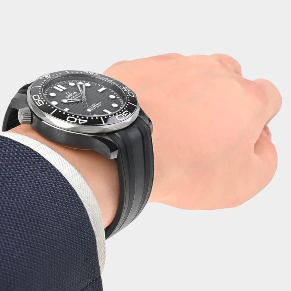 Omega Seamaster Diver 300 MTitanium&Ceramic / 43.5 mm / 210.92.44.20.01.001
