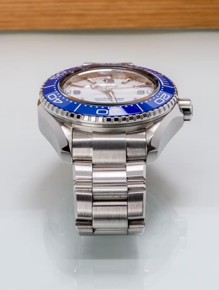Omega Seamaster Planet Ocean215.30.46.21.04.001