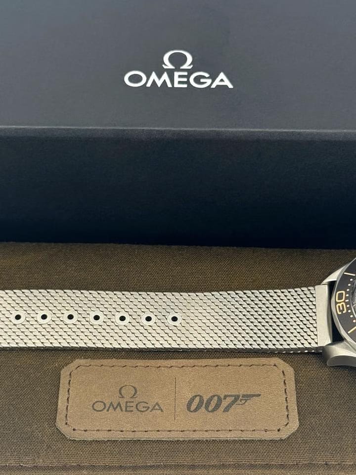 Omega Seamaster Diver 300 MUnworn 2026 Seamaster Diver 300 M James Bond No Time To Die Brown 210.90.42.20.01.001