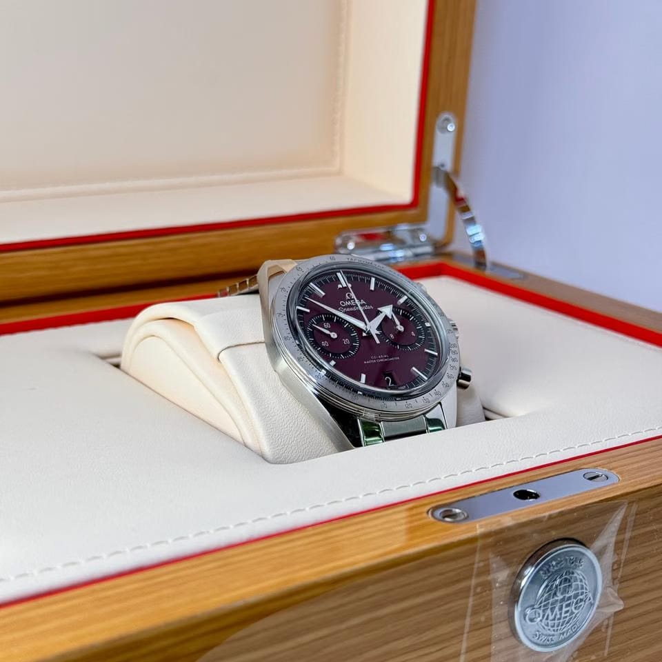 Omega Speedmaster '57 CHRONOGRAPH 40.50 mm - 332.10.41.51.11.001 - Bordeaux Dial