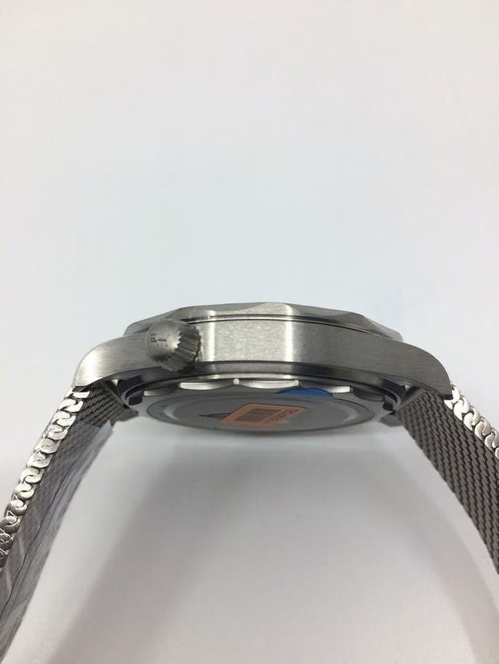 Omega Seamaster Diver 300 M007 edition 42 mm otomatik saat 210.90.42.20.01.001