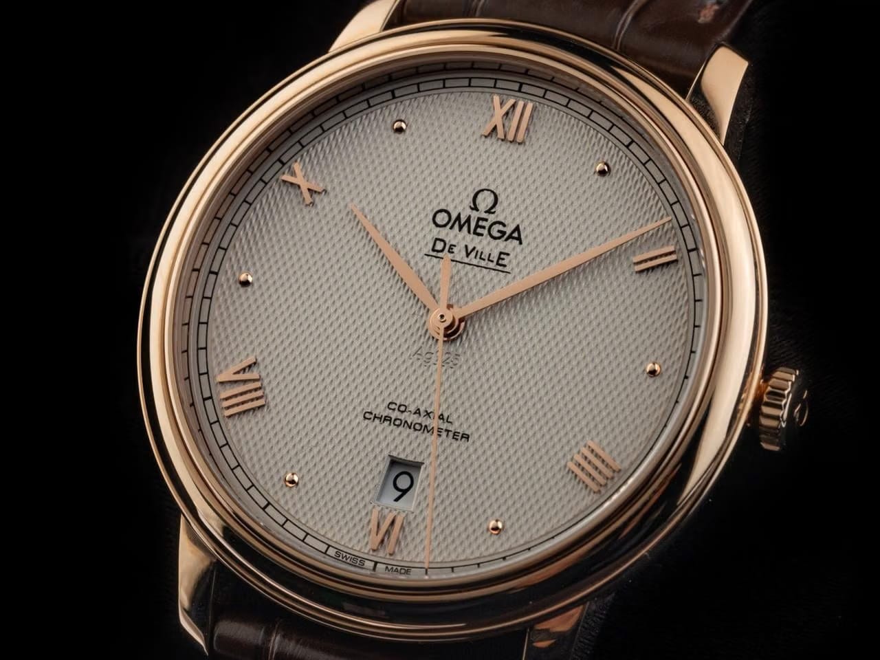 Omega De Ville Prestige25th Anniversary Prestige Ref.424.53.40.20.99.001 2026 Full Set Ungetragen De Ville 25th Anniversary Prestige 18kt Sedna™-Gold 80g