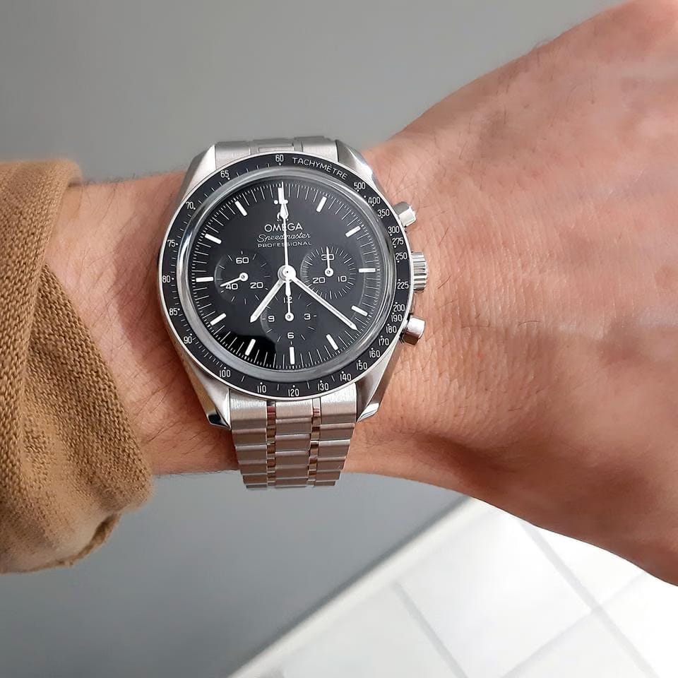 Omega Speedmaster Professional Moonwatch NEW Speedmaster SAPPHIRE Co-Axial Master Chronometer Calibre 3861