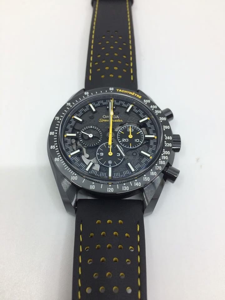 Omega Speedmasterdark side of the moon apollo 8 44.25 mm otomatik saat 311.92.44.30.01.001
