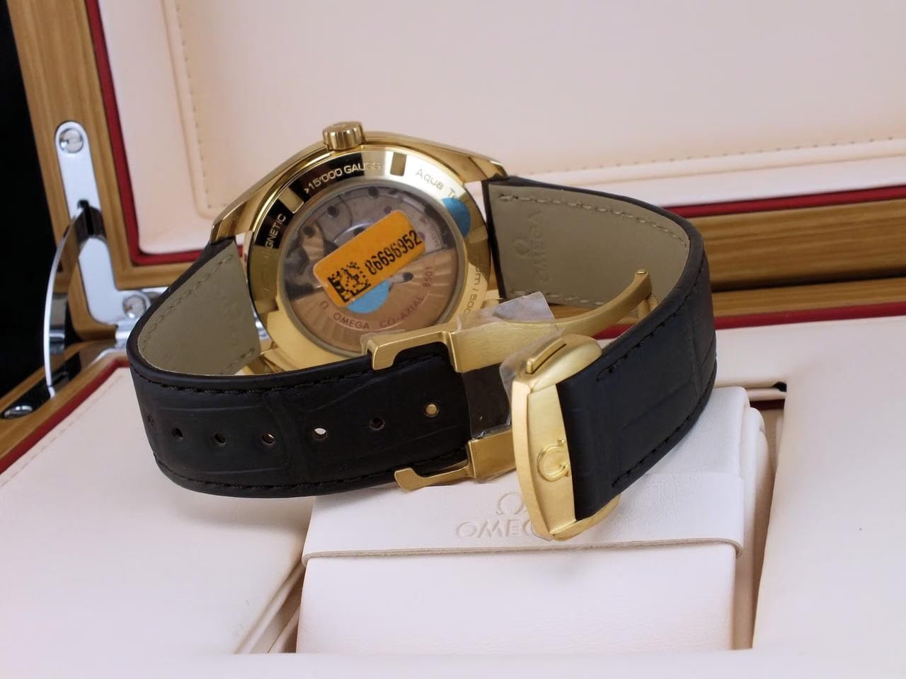 Omega Seamaster Aqua Terra Master Co-axial NOS Full GOLD 18 K + Buckle 18 K Full Set NOS