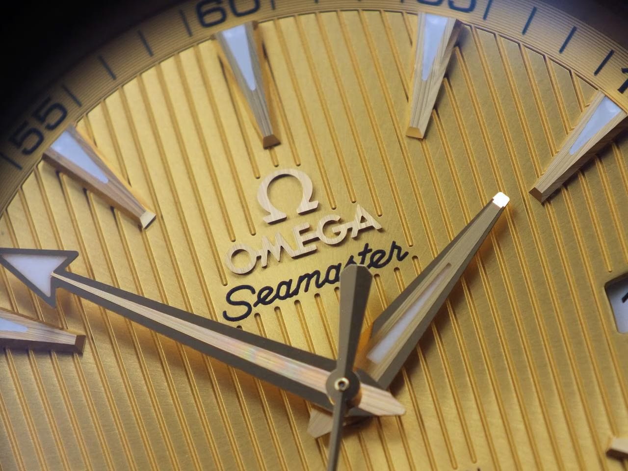Omega Seamaster Aqua Terra Master Co-axial NOS Full GOLD 18 K + Buckle 18 K Full Set NOS