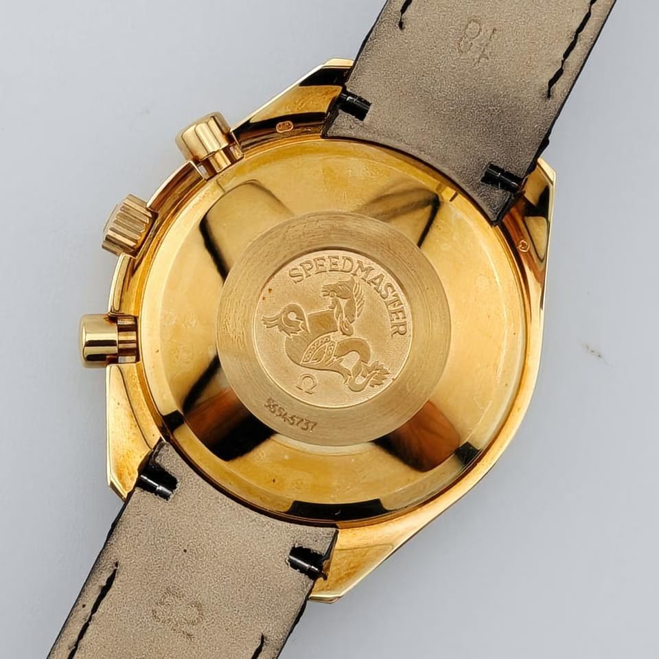Omega Speedmaster Date3613.53.00 quadrante nero / cassa oro 18 Kt / cinturino pelle / NOS