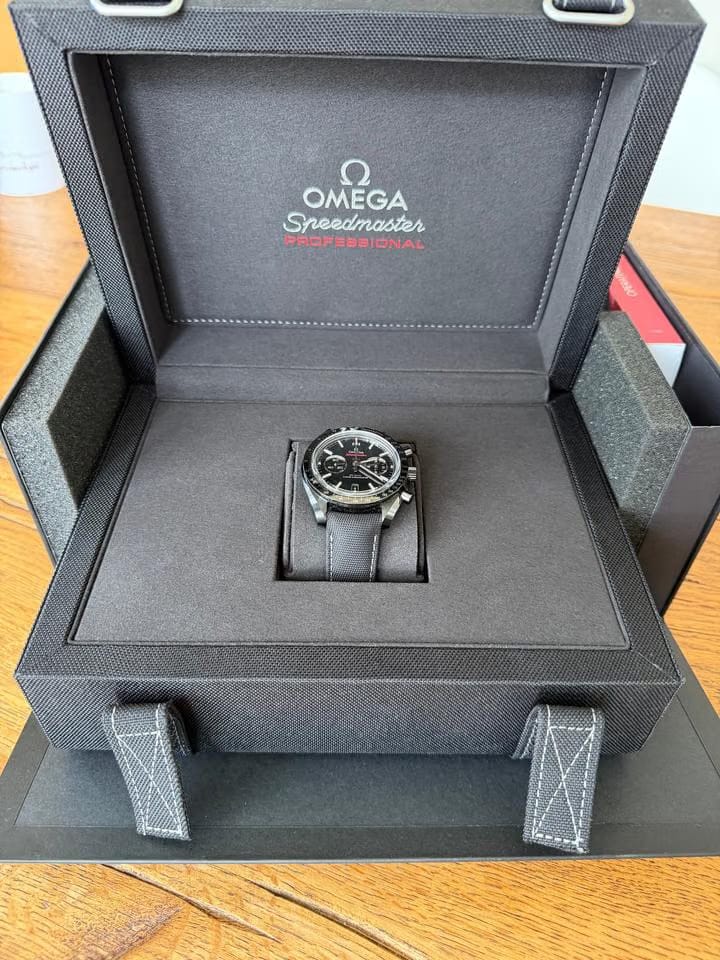 Omega Speedmaster Dark Side Of The Moon Speedmaster Full set , Neu