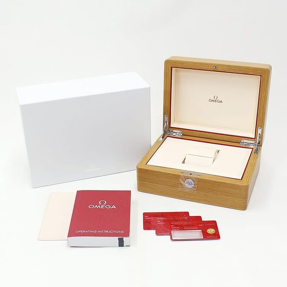 Omega Speedmaster Moon Phase 304.30.43.52.01.001 unused mens