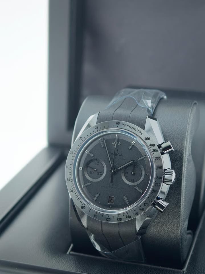 Omega Speedmaster Basel One Dark Side Of The Moon Speedmaster rubber stral ceramic 5 years international warranty