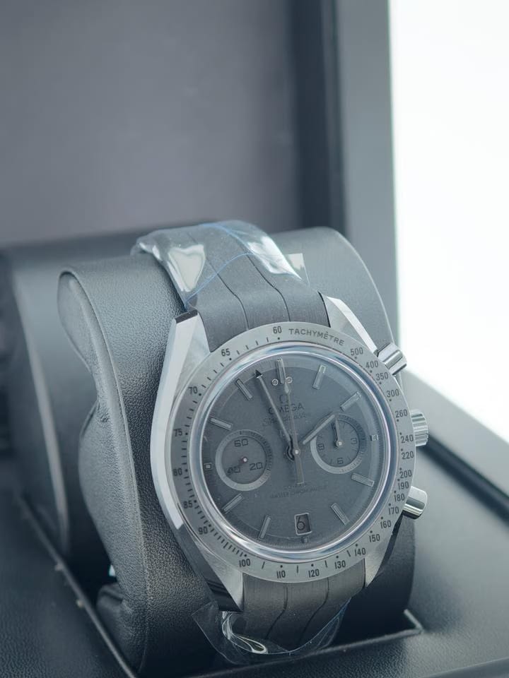 Omega Speedmaster Basel One Dark Side Of The Moon Speedmaster rubber stral ceramic 5 years international warranty