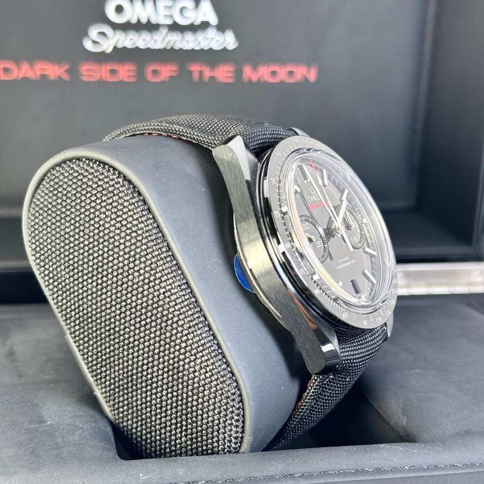 Omega Speedmaster Dark Side Of The Moon - 311.92.44.51.01.003