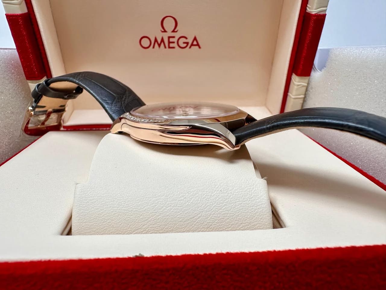 Omega De Ville Trésor Quartz 428.58.36.60.02.001 Gold Box Papers UNWORN 2025 VAT
