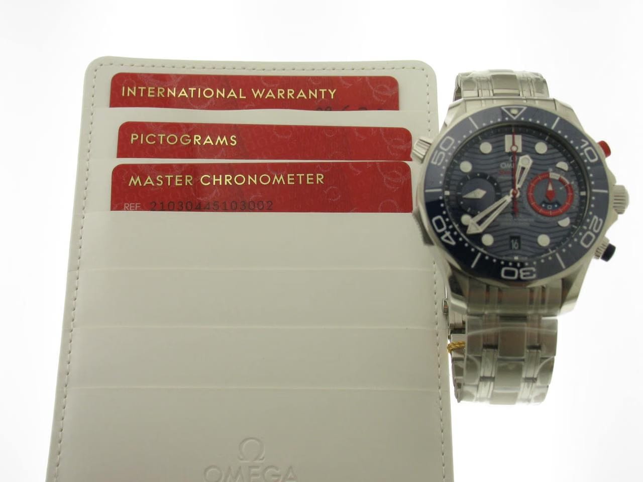 Omega Seamaster Diver 300 MAmerica's Cup 21030445103002
