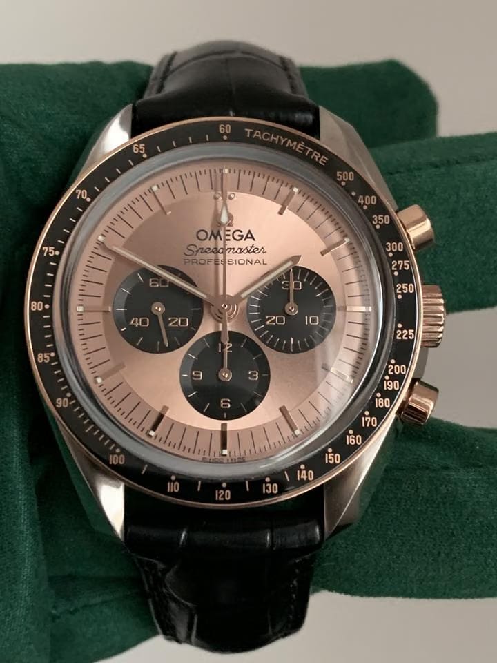 Omega Speedmaster Professional Moonwatch Sedna gold 18 KT Full Set 2024 NEW