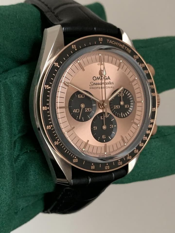 Omega Speedmaster Professional Moonwatch Sedna gold 18 KT Full Set 2024 NEW