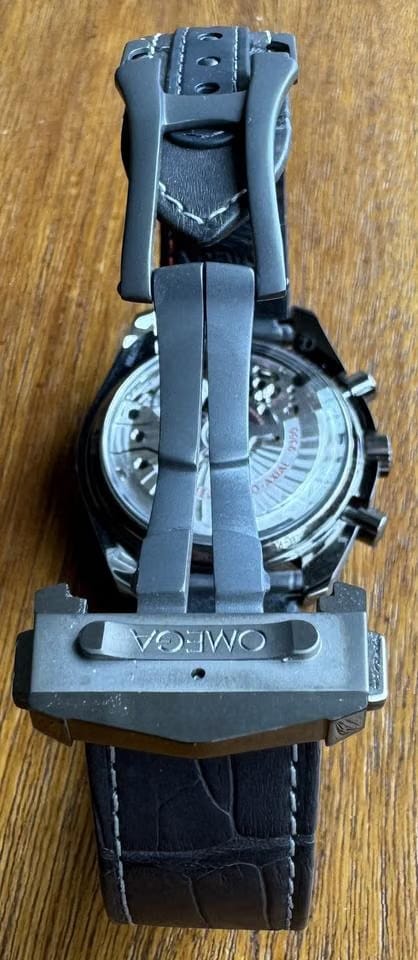 Omega Speedmaster Moonwatch Meteorite Omega Speedmaster Grey Side Of The Moon with Meteorite face