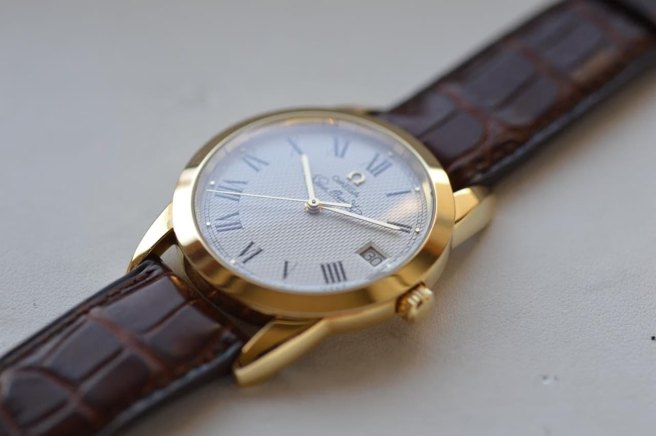 Omega Louis Brandt Automatic 18 K Yellow Gold Full Set NOS