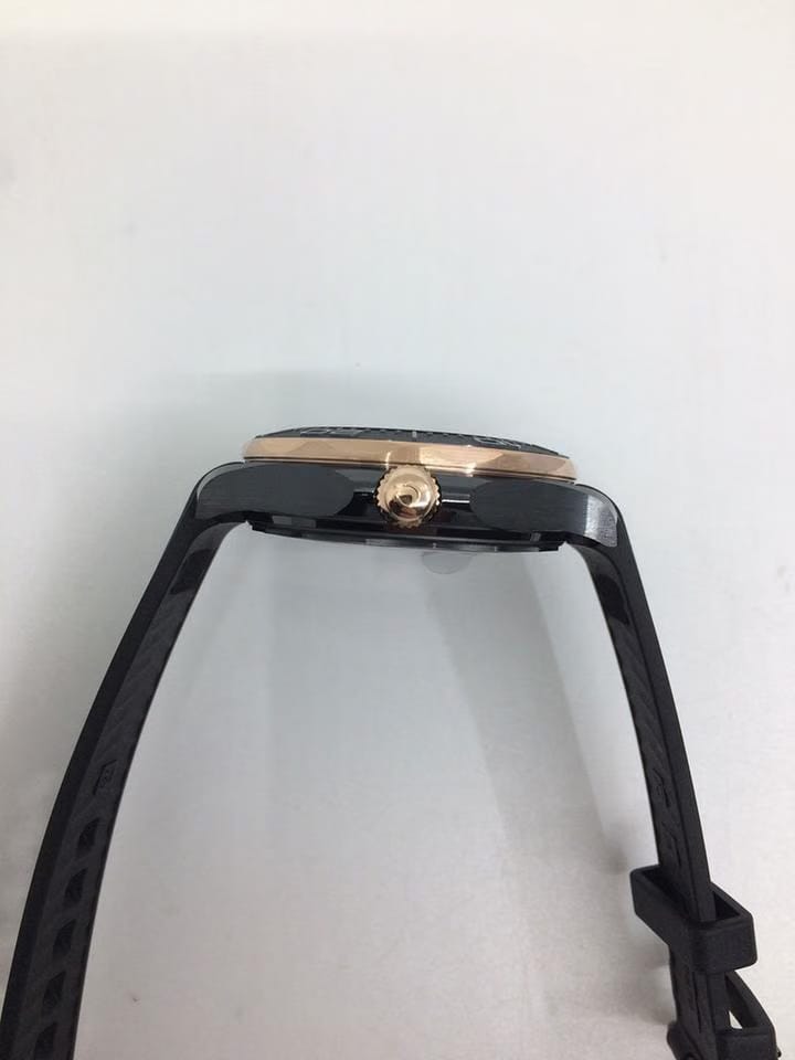 Omega Seamaster Diver 300 M43.5 mm otomatik saat 210.62.44.20.01.001