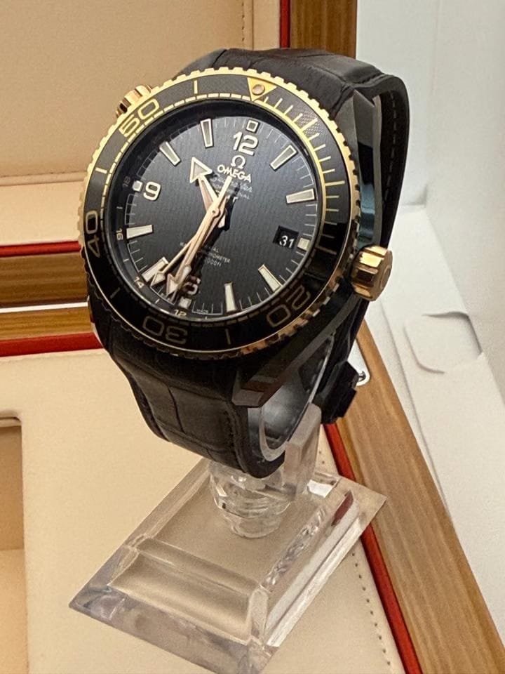 Omega Seamaster Planet Ocean Mint. Ceramic sedna gold. Collectors watch.