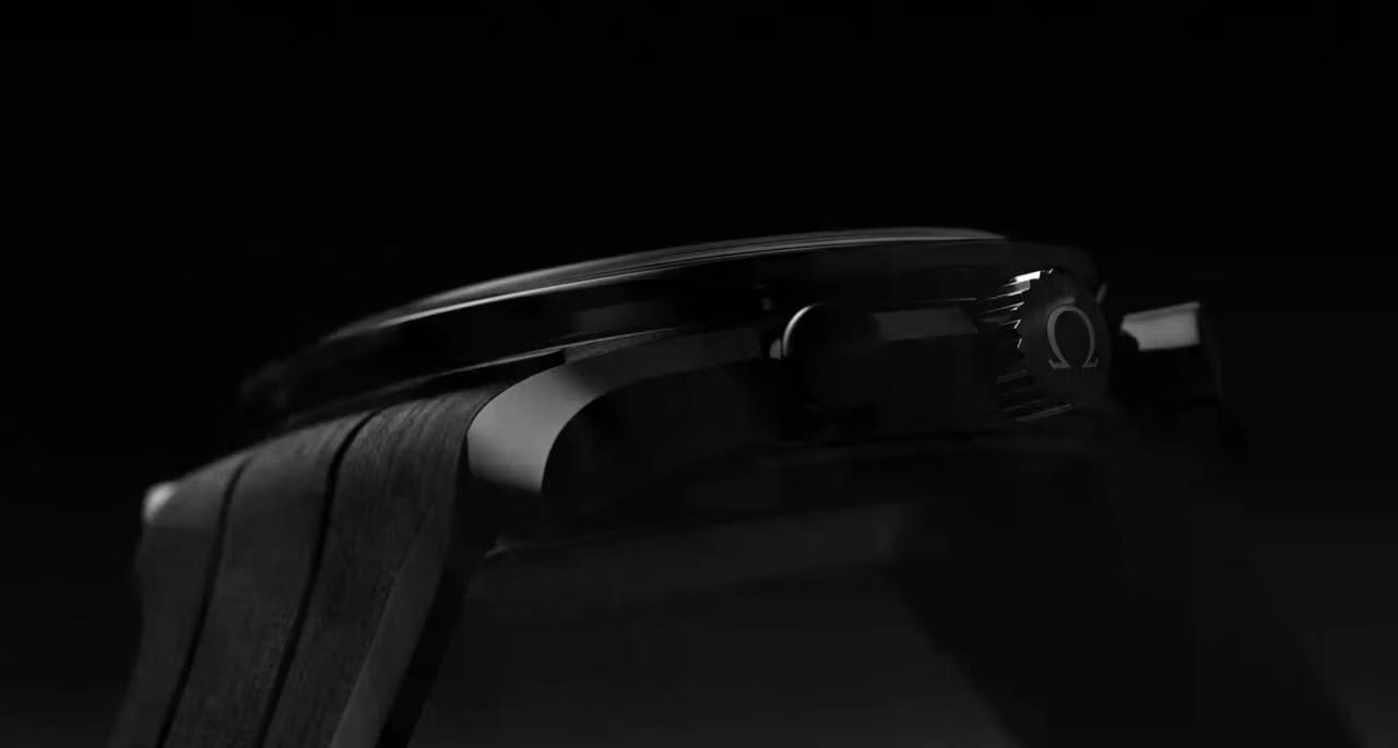 Omega Speedmaster Dark Side Of The Moon Speedmaster 44mm 310.92.44.51.01.001 Rubber Strap