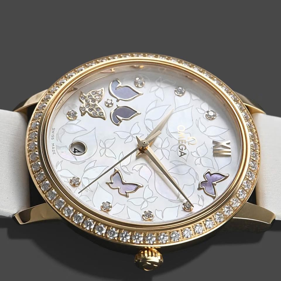 Omega De Ville Prestige Yellow gold / 36.8 mm / Box&Papers / 424.57.37.20.55.001