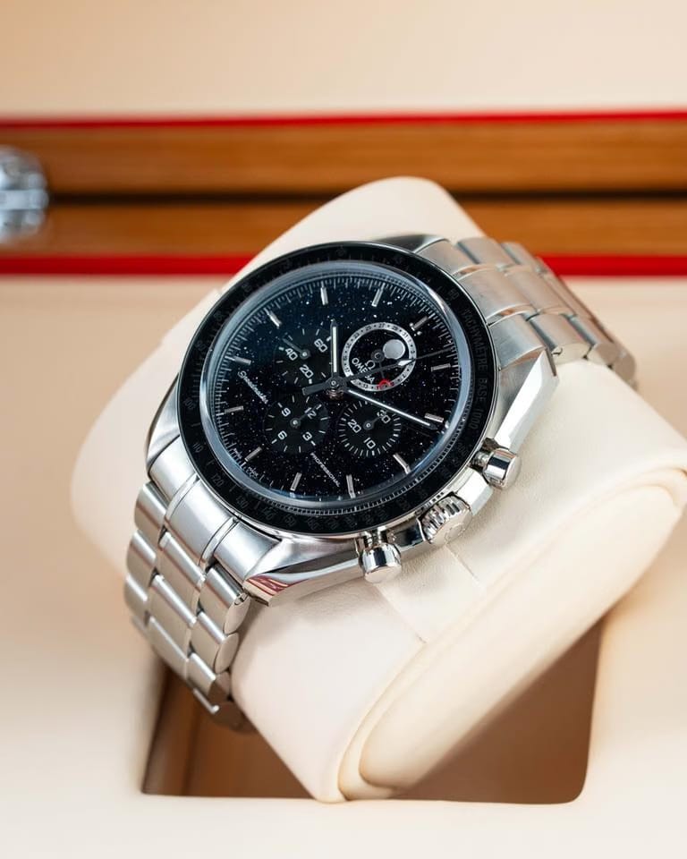 Omega Speedmaster Moonphase311.30.44.32.01.001 - 2020