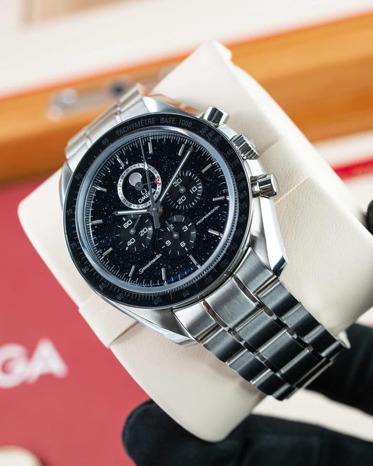 Omega Speedmaster Moonphase311.30.44.32.01.001 - 2020