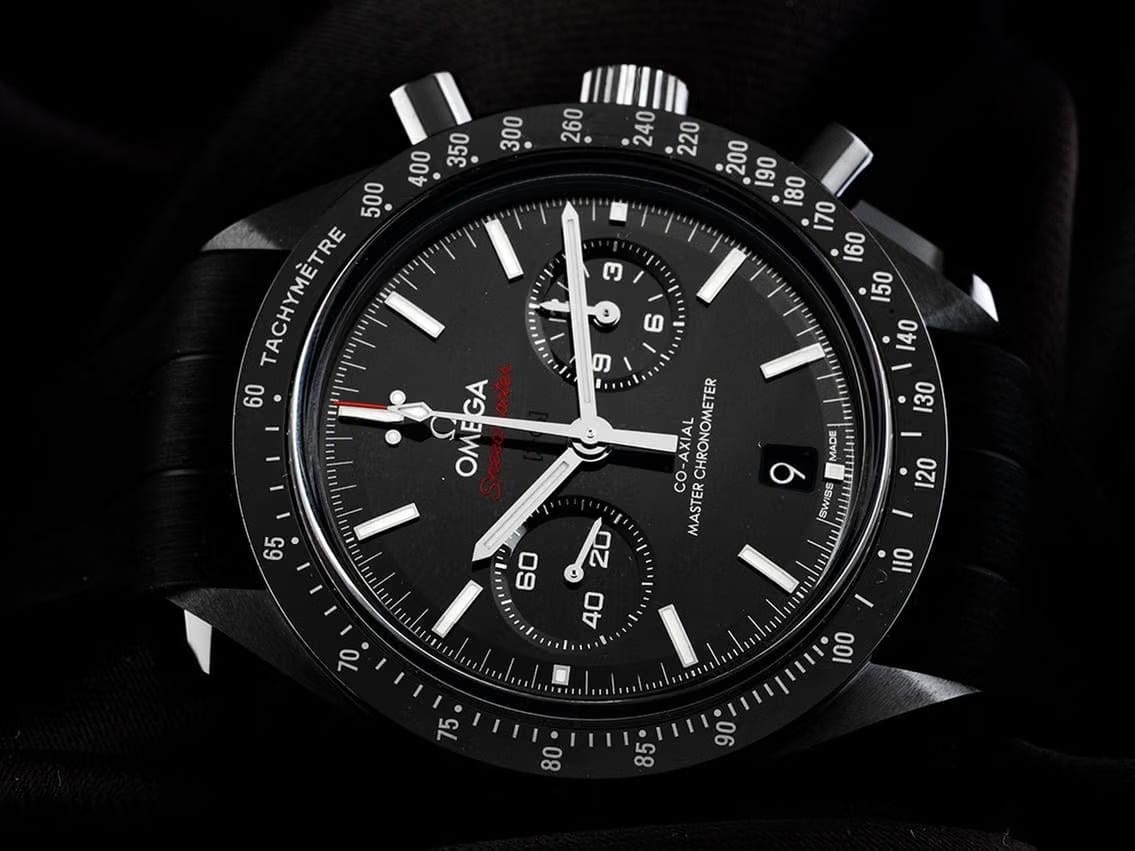 Omega Speedmaster Dark Side of the Moon Ref.310.92.44.51.01.004 2026 Full Set Ungetragen Speedmaster Dark Side of the Moon Keramik Titan Kautschuk Faltschließe