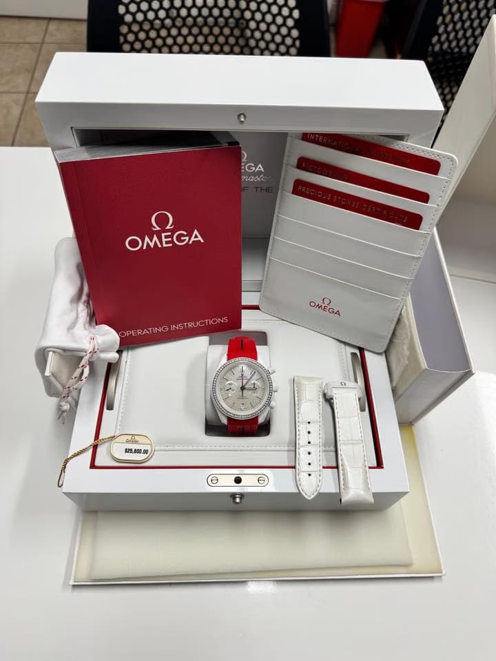 Omega Speedmaster Moonwatch Co-axial Chronograph US Seller