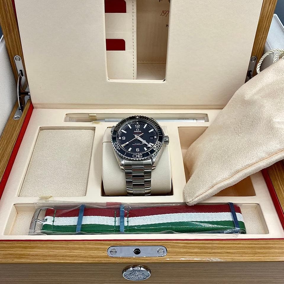 Omega Seamaster Planet Ocean N.O.C.S Limited Edition 77 pieces N.O.S Fullset New Old Stock New Never Worn with stickers 21530442101001