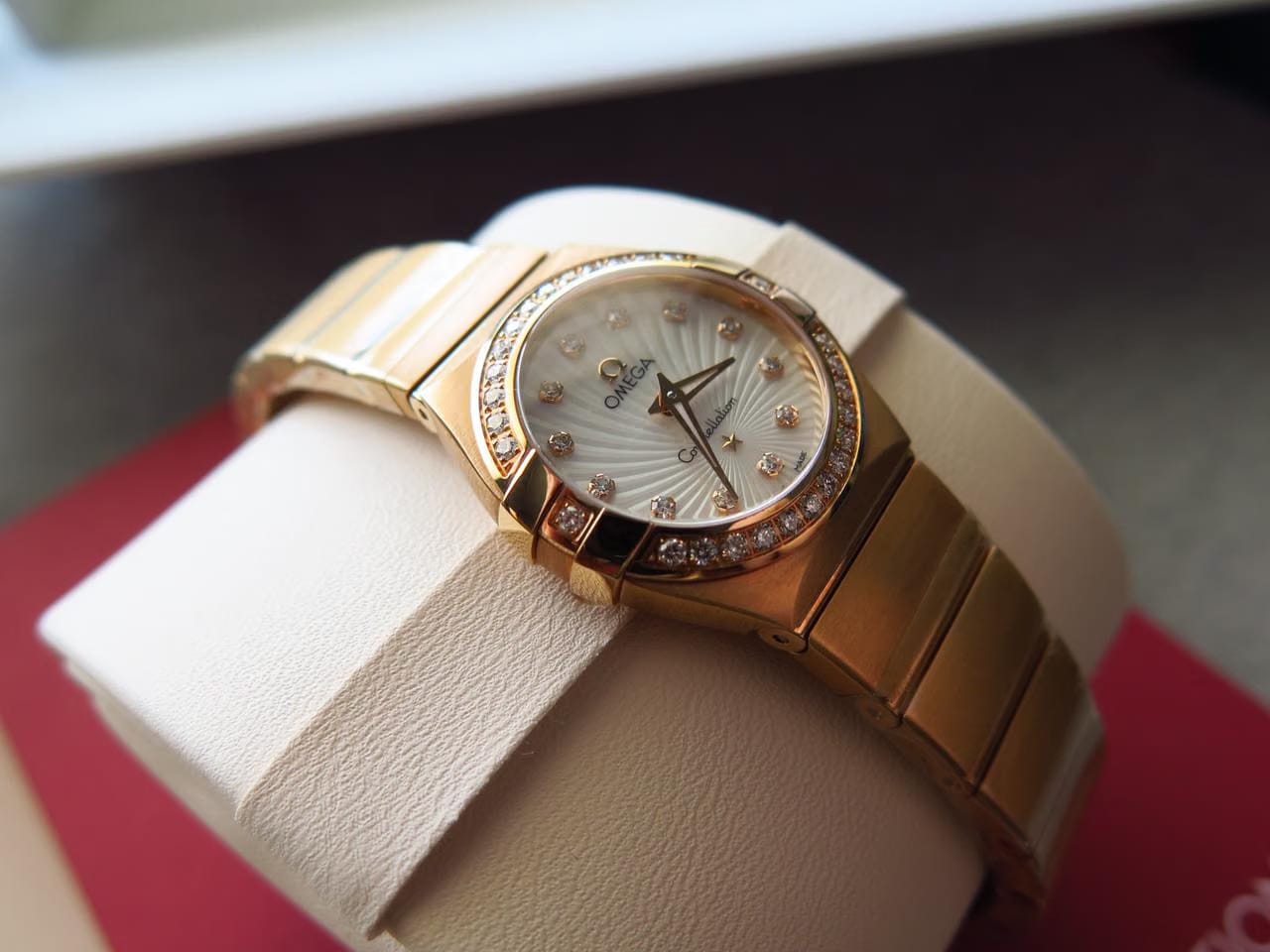 Omega Constellation Quartz Solid 18k Red Gold Factory diamond bezel/markers MOP dial